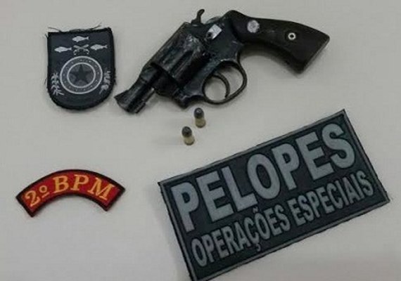 PM apreende arma de fogo em Ibateguara