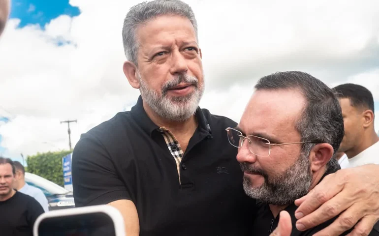 De Capela a São Luís do Quitunde, passando por Atalaia e Coruripe, Arthur Lira lidera inaugurações e recebe cada vez mais apoio popular