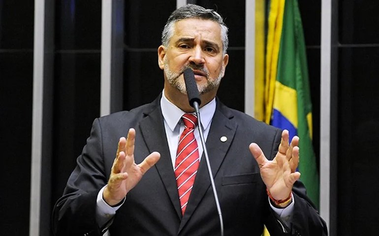 Ministro reforça papel de agências de checagem contra fake news