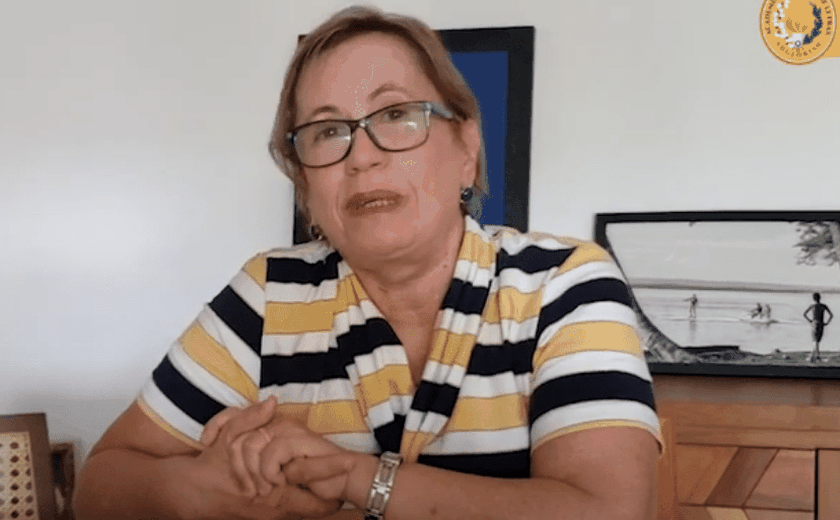 [VÍDEO] Projeto Vultos da Literatura Alagoana: Vera Romariz fala sobre o escritor Sabino Romariz