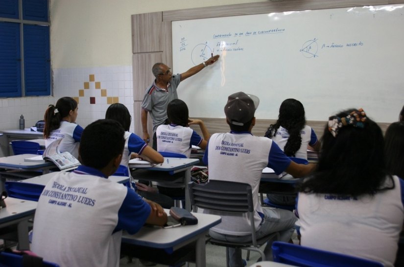 Secretaria de Educação lança concurso de remoção e lotação para professores