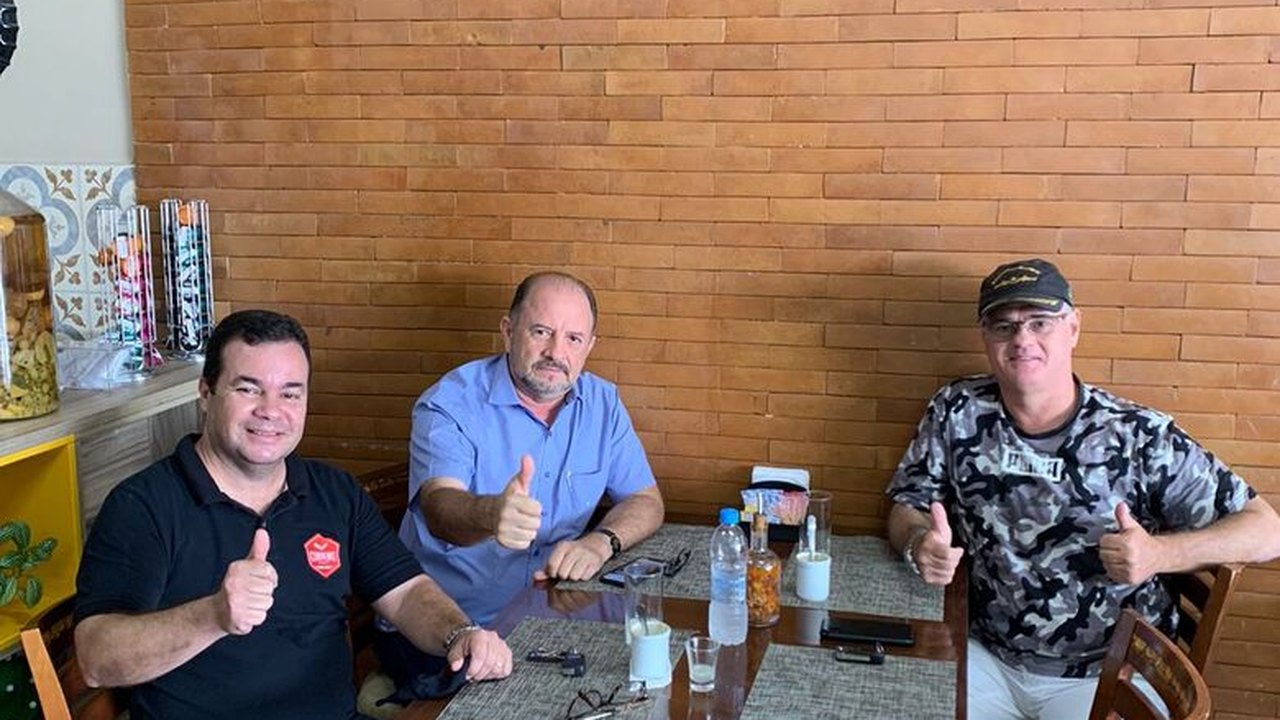 Pré-candidatos ao governo do estado se reúnem para trocar ideias políticas sobre as eleições de 2022