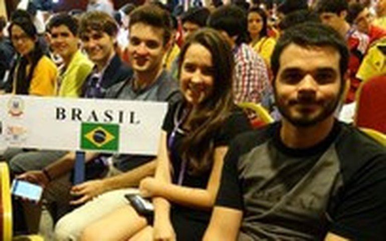 Brasileiro é primeiro colocado geral em olímpiada de matemática