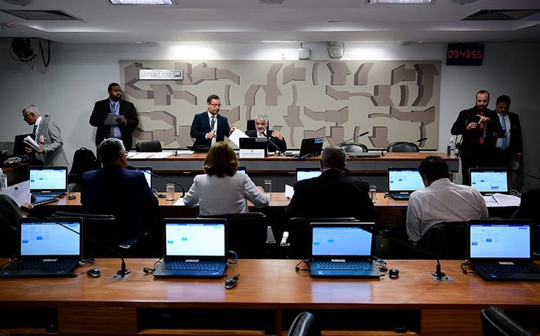 CAS aprova regulamentação de designer de interiores e de ambientes