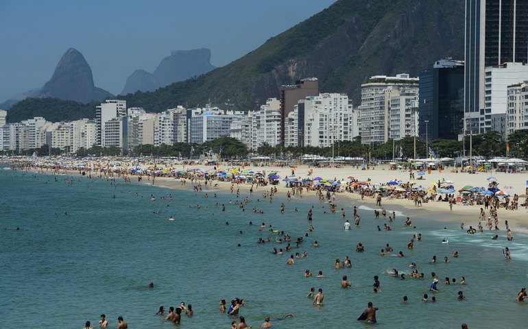 RJ tem miniapagões por falhas em Furnas; Cedae relata cortes de água por instabilidades da Enel