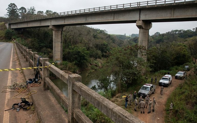 Mulher morre ao ser lançada de ponte sem corda de proteção em Limeira