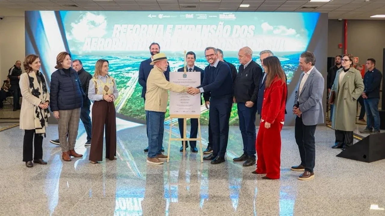 Presidente Lula e ministro Tomé Franca entregam obras de três aeroportos do estado do Mato Grosso do Sul