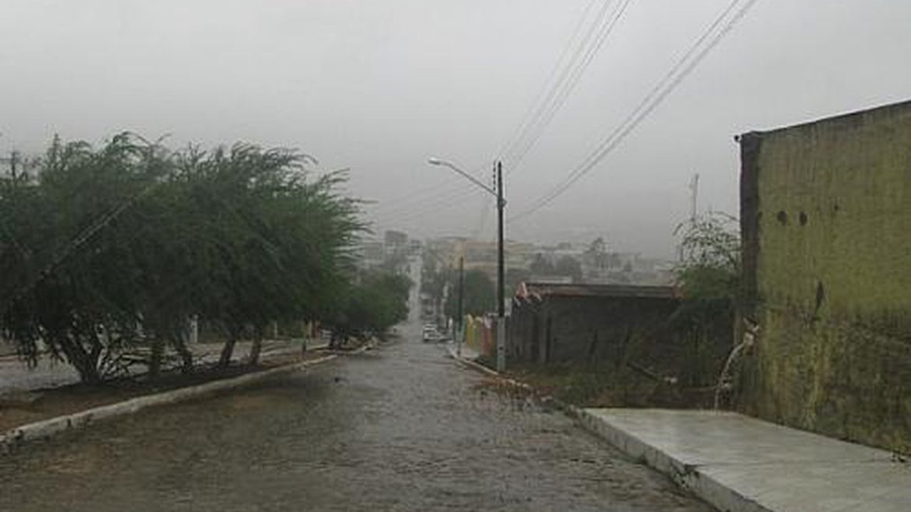 Previsão de chuvas acima de 50 mm para Maceió