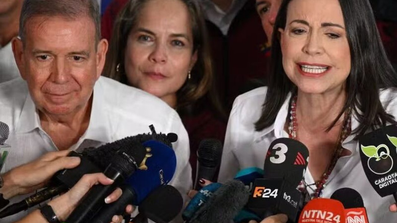 Aliados de María Corina e González cobram atas eleitorais em audiência na Suprema Corte da Venezuela