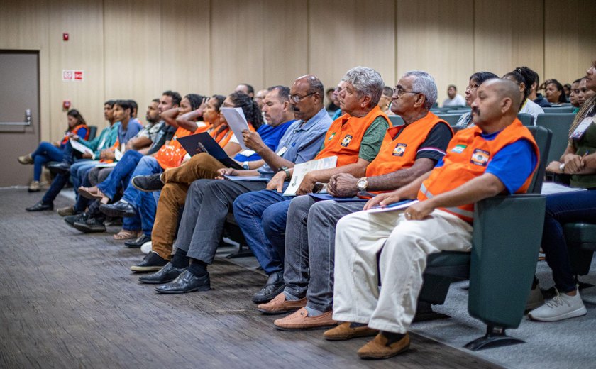 Voluntários participam de curso de formação para Núcleos Comunitários de Defesa Civil