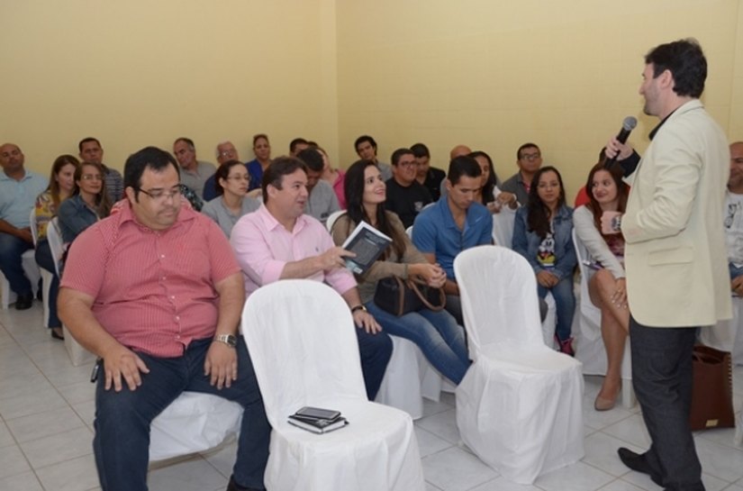 Agentes penitenciários aprimoram conhecimentos na área penal