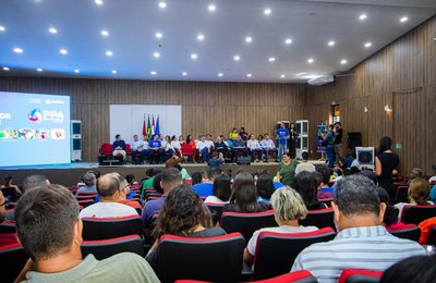 Governador participa do lançamento dos fóruns regionais para construção do PPA