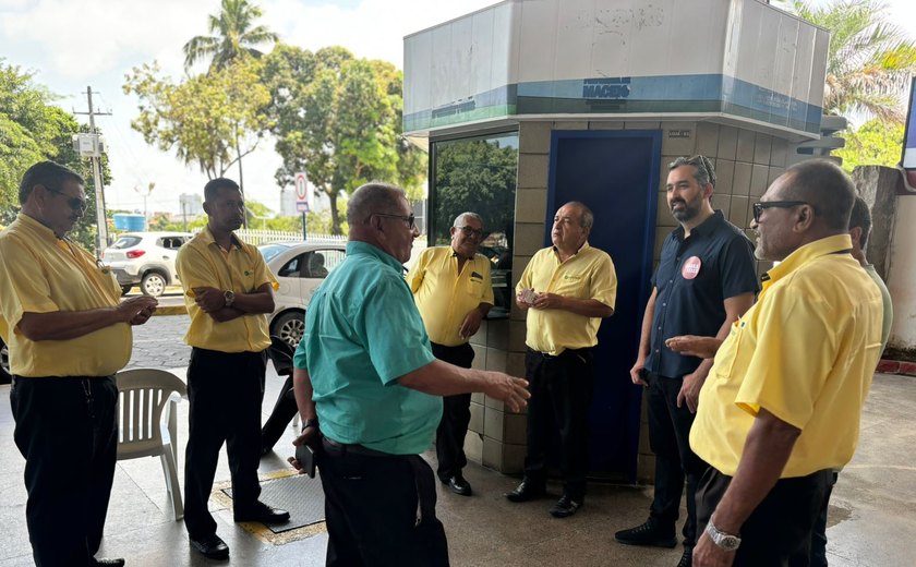 Basile declara apoio aos taxistas de Maceió: 'É preciso novas políticas que reduzam a carga tributária'