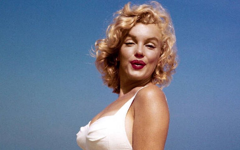 'Oito vezes o valor esperado': vestido de Marilyn Monroe é leiloado por R$ 1,6 milhão, nos EUA
