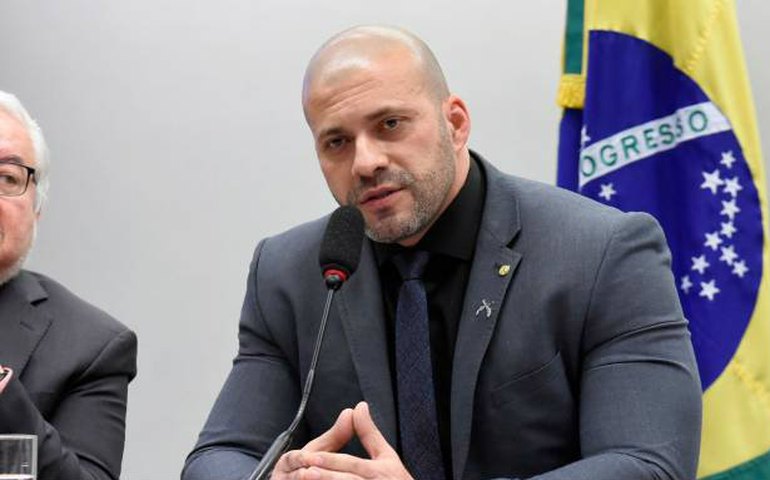 Youtubers, deputado e blogueiros: os bolsonaristas alvos da PF nesta terça