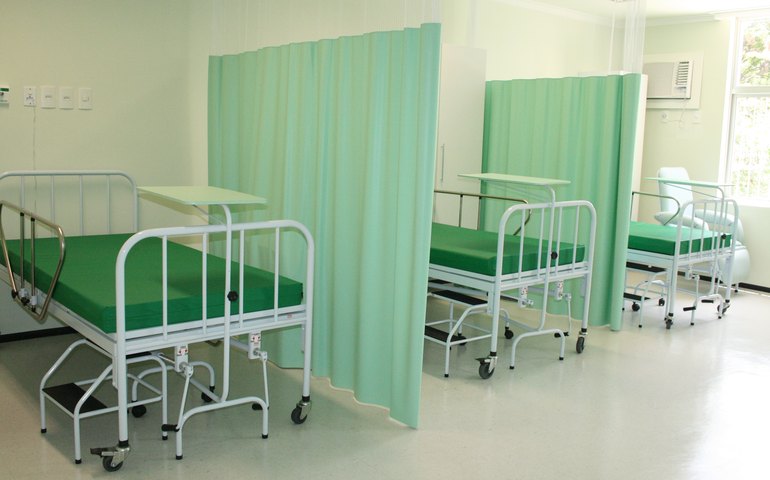 Sesau alerta: ocupação de leitos de UTI para Covid-19 dobrou em apenas uma semana