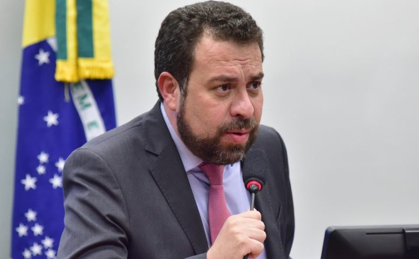 Tom combativo dá respiro à campanha de Boulos, mas ala do PSOL relata 'pessimismo'