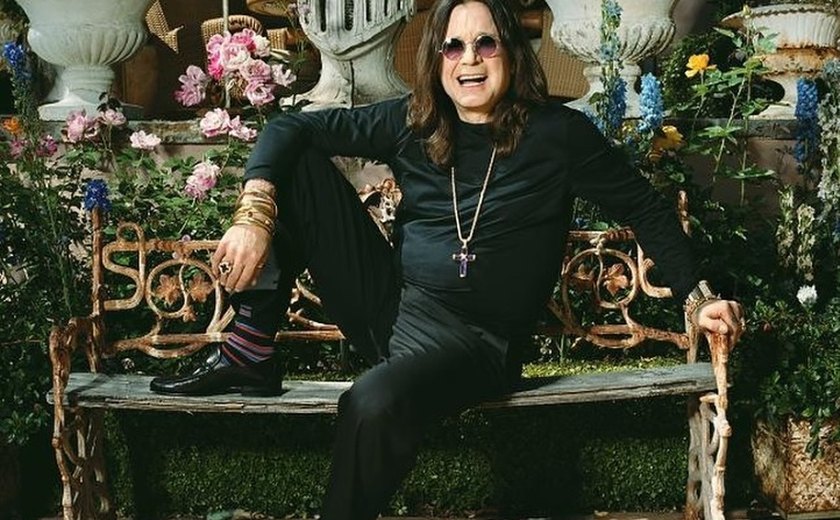 Cachorro queimado em incêndio é adotado por família de Ozzy Osbourne