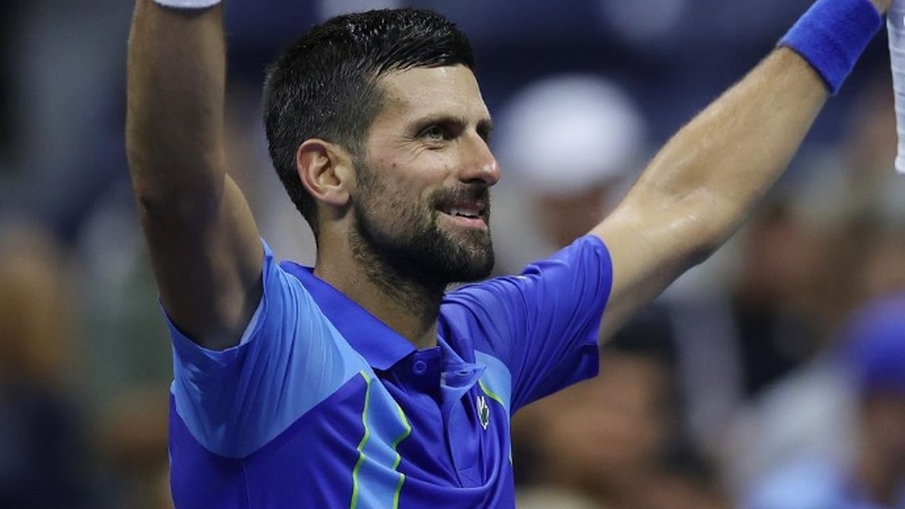 Djokovic desbanca Rublev e buscará 7º título no Masters 1000 de Paris contra Dimitrov