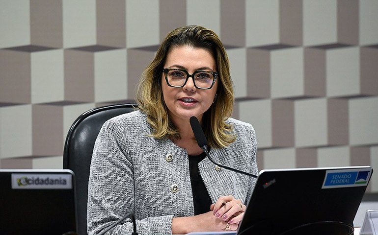 CCJ analisa projeto que determina a coleta de DNA de condenados