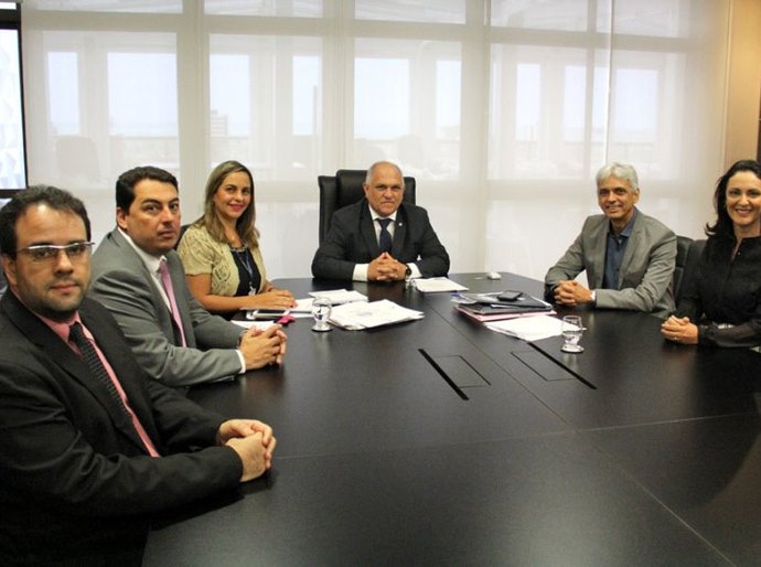 Presidente do TJ/AL discute parcerias com a Caixa Econômica Federal