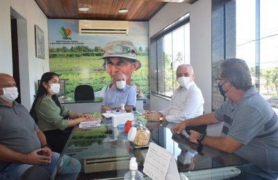 Prefeita de Ouro Branco, Denyse Siqueira, visita ITERAL 