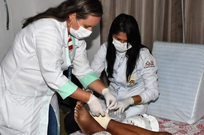 Atenção Domiciliar assiste pacientes acamados em Maceió