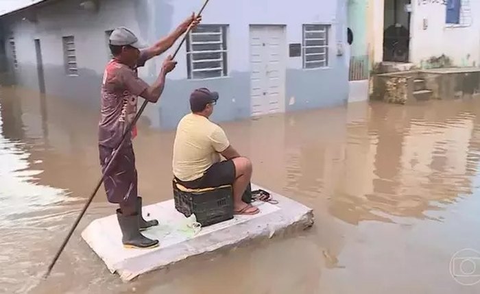 Recife vive momentos trágicos com chuvas