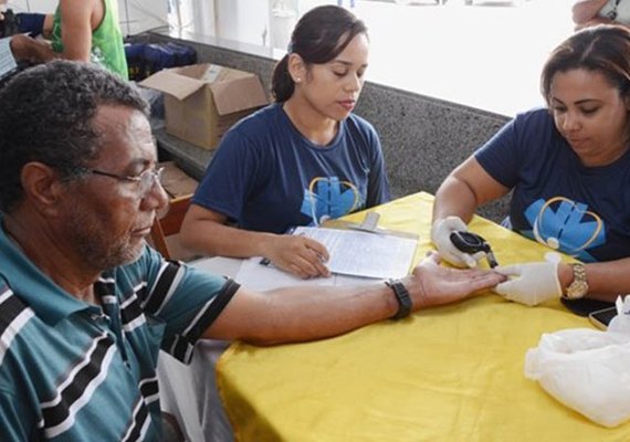 Caminhoneiros desfrutam de serviços de saúde em Alagoas