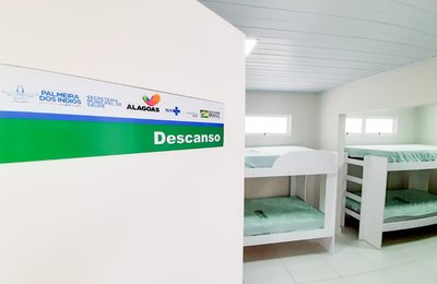 Prefeito Palmeira e secretário de Saúde entregam mais 10 leitos de Covid na UPA 