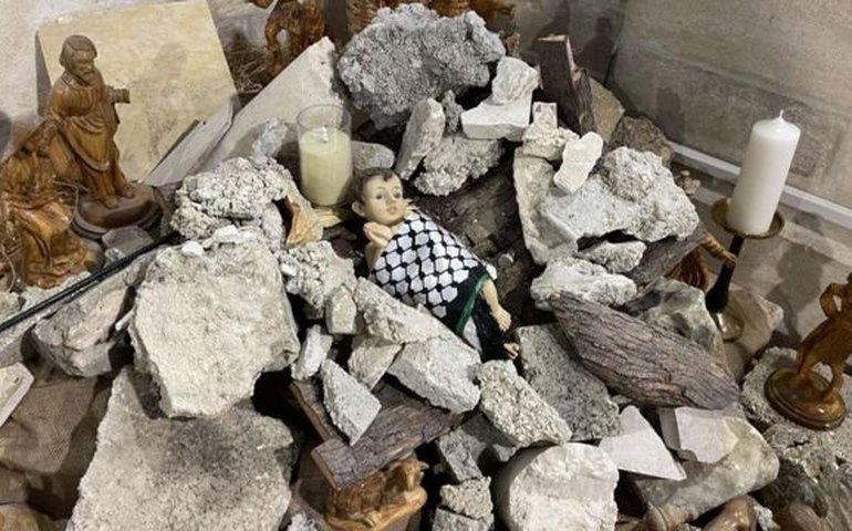 Belém ganha presépios de 'destroços' em meio a guerra entre Israel e Hamas