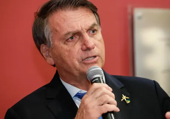 Bolsonaro se reúne com Javier Milei na Argentina antes da posse