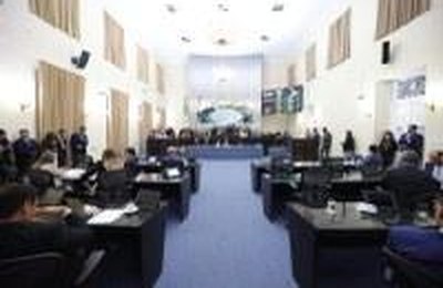 Aprovado por unanimidade pagamento do 14º salário aos servidores da Educação