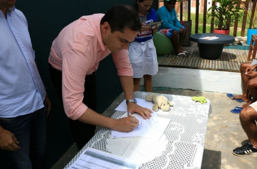 Governo viabiliza projeto para construção de ponte em Porto de Pedras