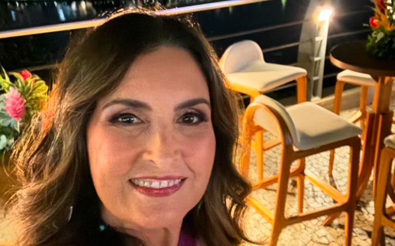 Altas Horas de Dia das Mães traz convidadas como Fátima Bernardes e Gabi Martins