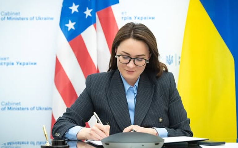 Ministra da Economia da Ucrânia anuncia assinatura de memorando para acordo econômico com EUA