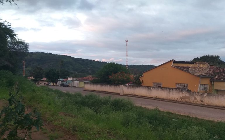 Após audiência pública em Palmeira, DPU reúne famílias da linha férrea em Arapiraca