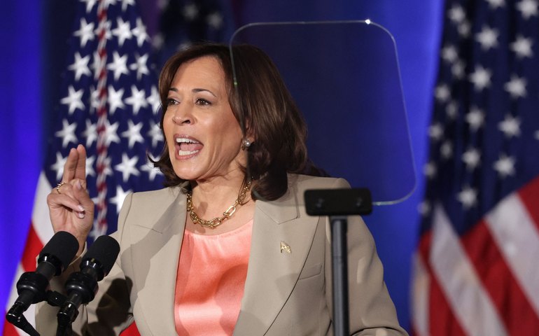 Kamala usa histórico como promotora em primeiro e-mail para arrecadação