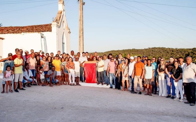 Prefeito Dalminho inaugura pavimentação em paralelepípedo do povoado Jacobina, em Belo Monte