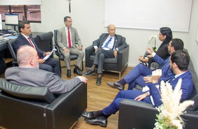 Corregedor dialoga com a OAB sobre celeridade em precatórios e RPVs