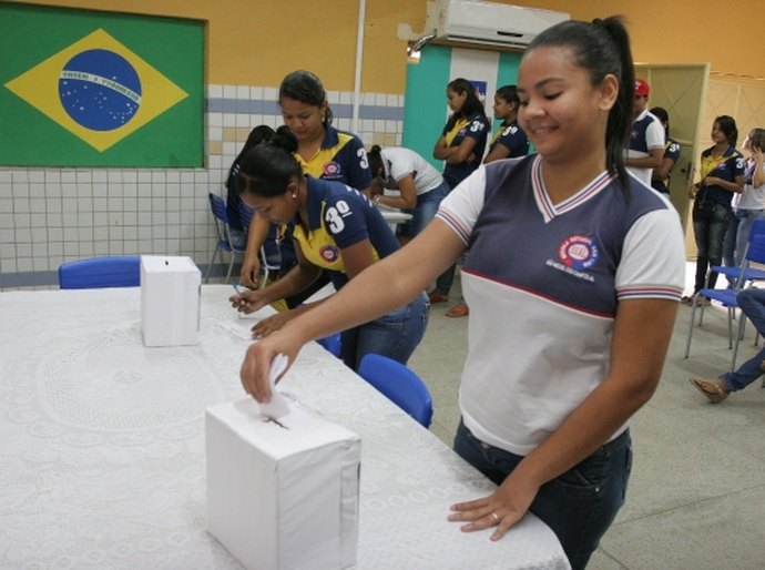 ​​Escolas da rede estadual elegem conselheiros escolares