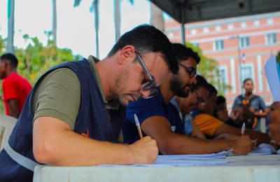 Prefeitura divulga lista parcial de inscritos no Projeto Praça é Massa