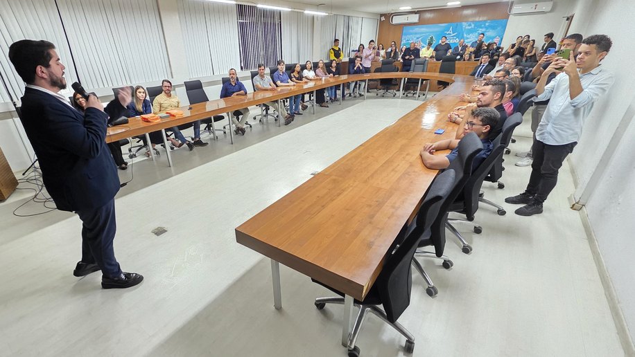 Concursados da Câmara conhecem estrutura administrativa da Prefeitura durante visita técnica