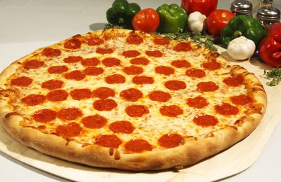Dia da Pizza: brasileiro gasta entre 31 e 70 reais em uma pizza