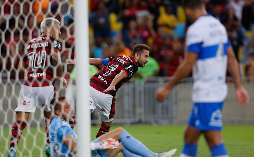 Flamengo derrota Universidad Católica e se classifica na Libertadores