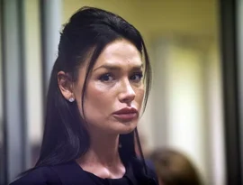 Indulto para mulher ligada a escândalos de Berlusconi chacoalha política italiana