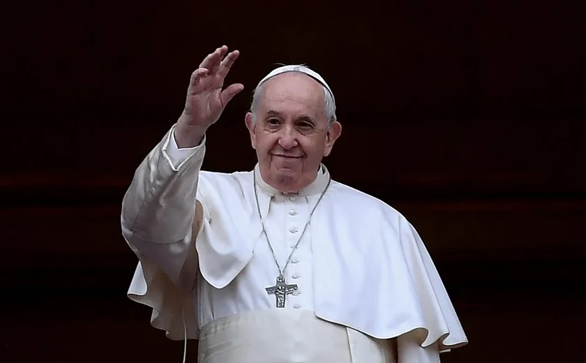 Papa Francisco celebra missa de Páscoa e condena 'obstáculos' para a paz mundial