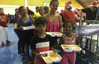 Pilar retoma Ceia da Felicidade e sorteia prêmio na semana do Natal  