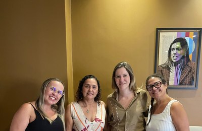 Cibele Moura reúne mães atípicas e presidente de instituto para discutir o Código de Defesa da Pessoa com Autismo