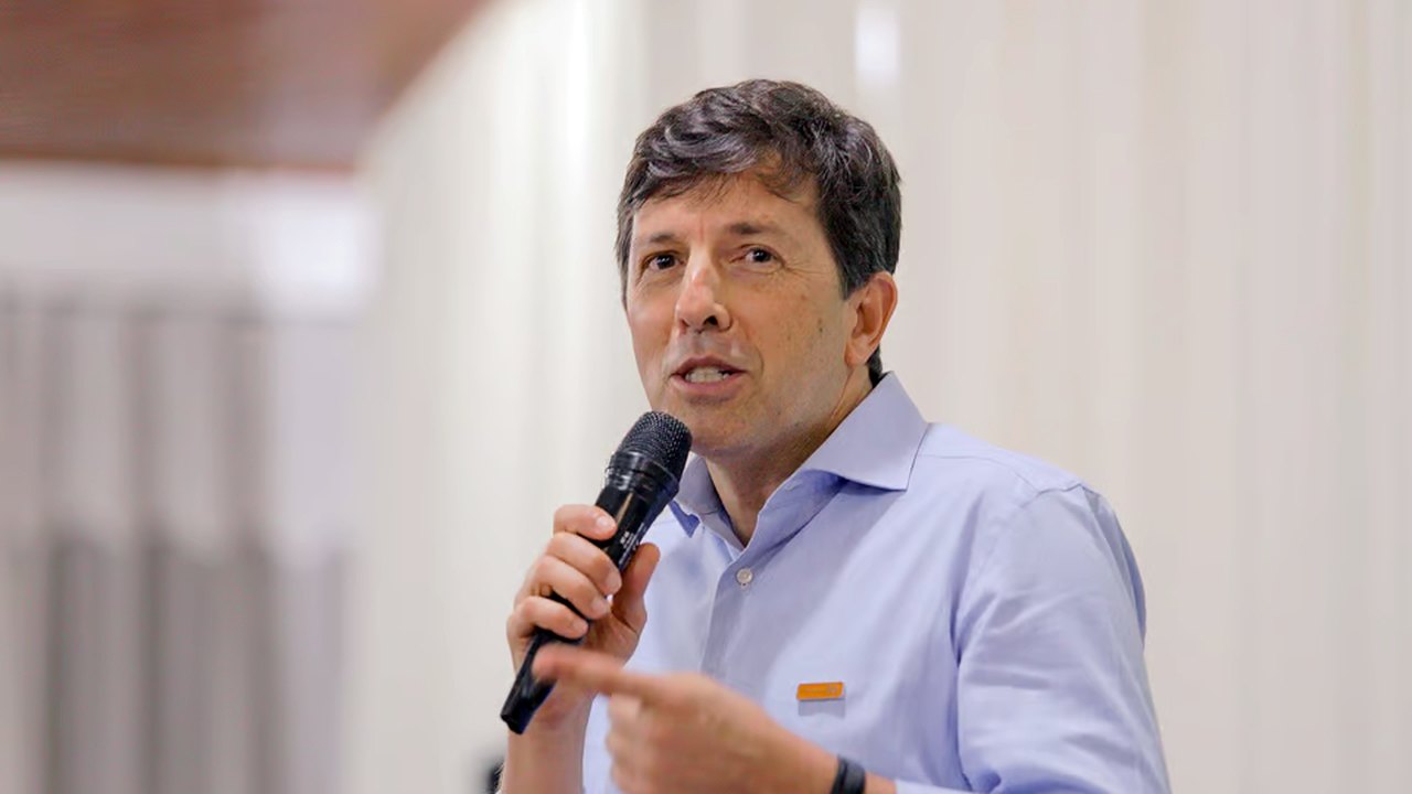 Fundador do Novo, Amoêdo critica Zema por alta de impostos e filiação de Dallagnol: 'Do Novo, restou apenas o nome'